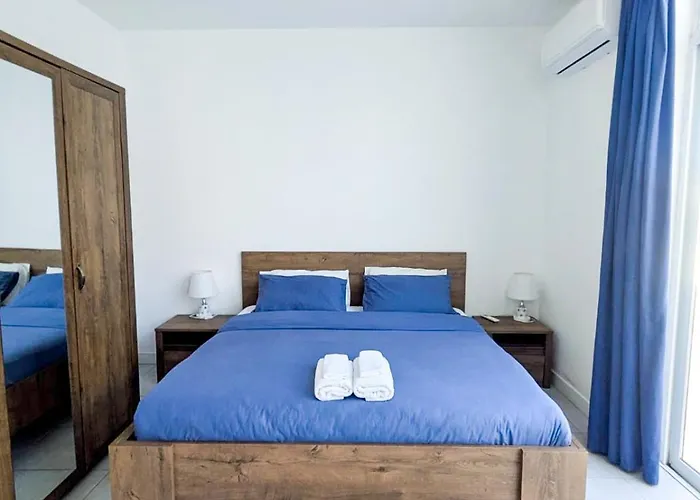 St Julians Penthouse Apartment *